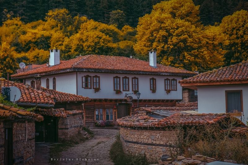 zheravna,bulgaria,travel,nature,house,light,history,green,orange,blue, Жеравна - Zheravna фото превью