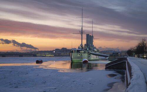 Морозный рассвет у Авроры