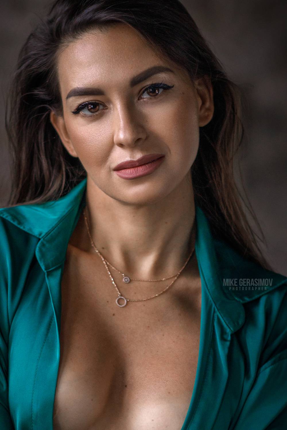 портрет девушка студия красота грудь, Михаил Герасимов