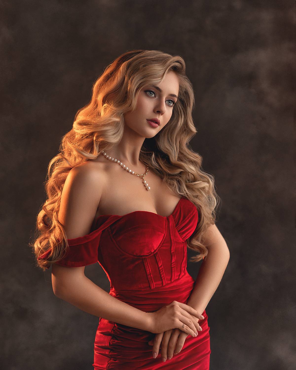 , Елена Михайлова