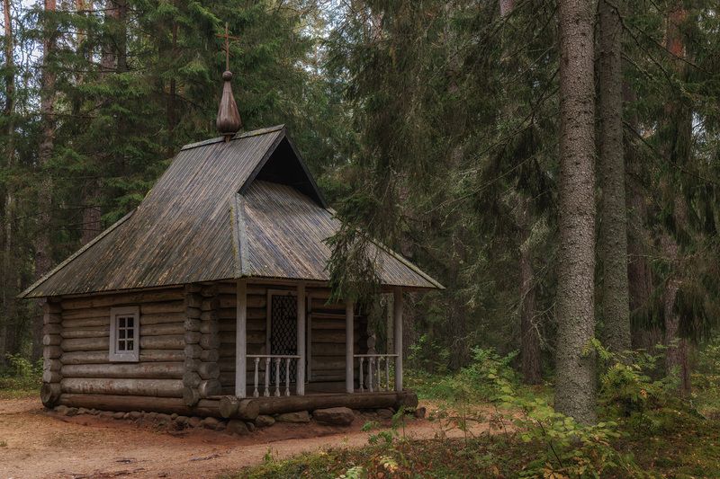 Часовня Михаила Архангела в Михайловском фото превью