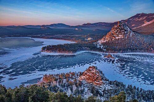 Озеро Боровое  голубой залив