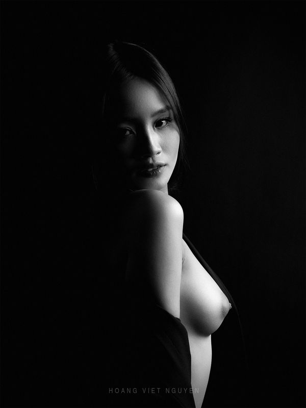 nude, fine nudes, body, asian, vietnam, vietnamese, studio, black and white, monochrome, bw, mood, shape * * * фото превью