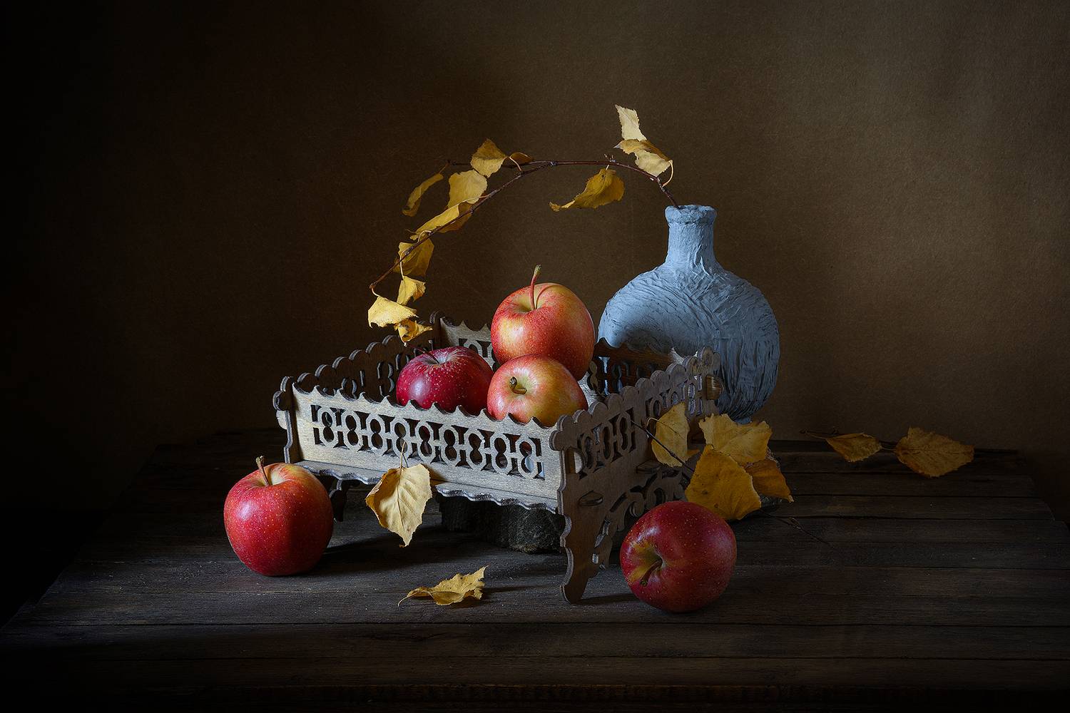 яблоки, листья, береза, ветки, желтый, красный, декоративная бутылка, конфетница, Алексей Бычков