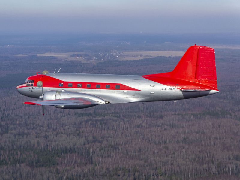 Ил-14, авиация, Air to Air,  Дедушка гражданской авиации в небе фото превью