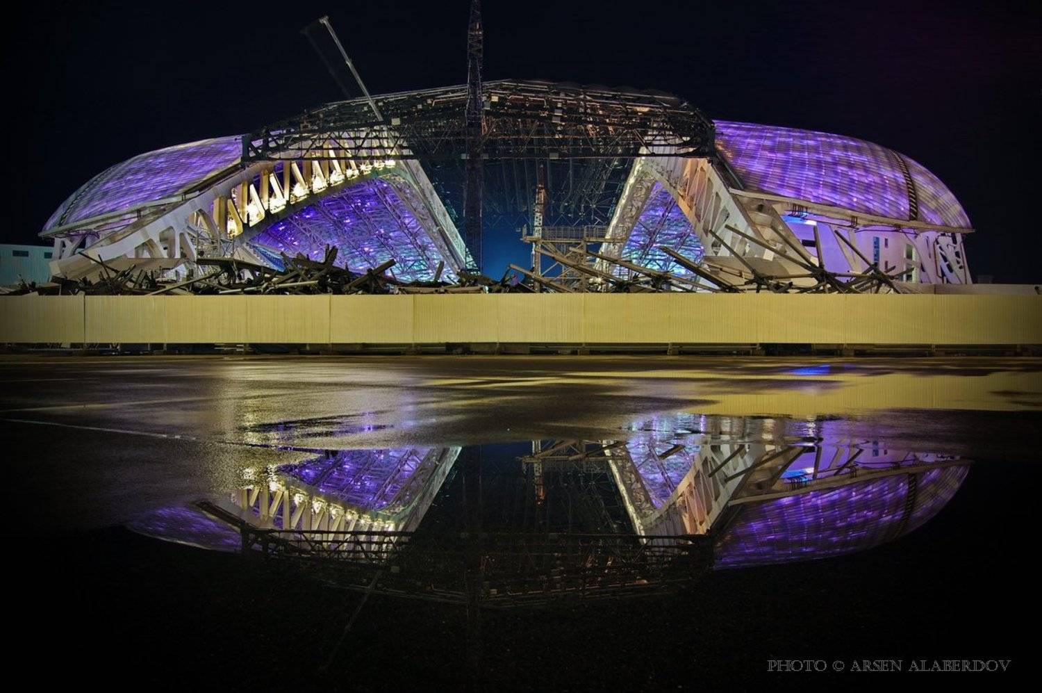 the best of russia, адлер, архитектура, ночная съёмка, ночь, олимпиада, отражение, сочи, спортивное сооружение, стадион, Арсен Алабердов