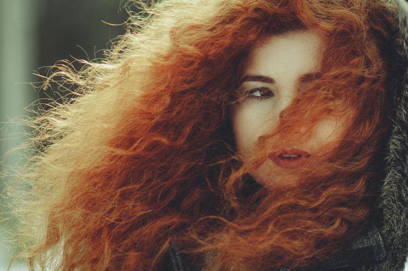 Girl red фото превью