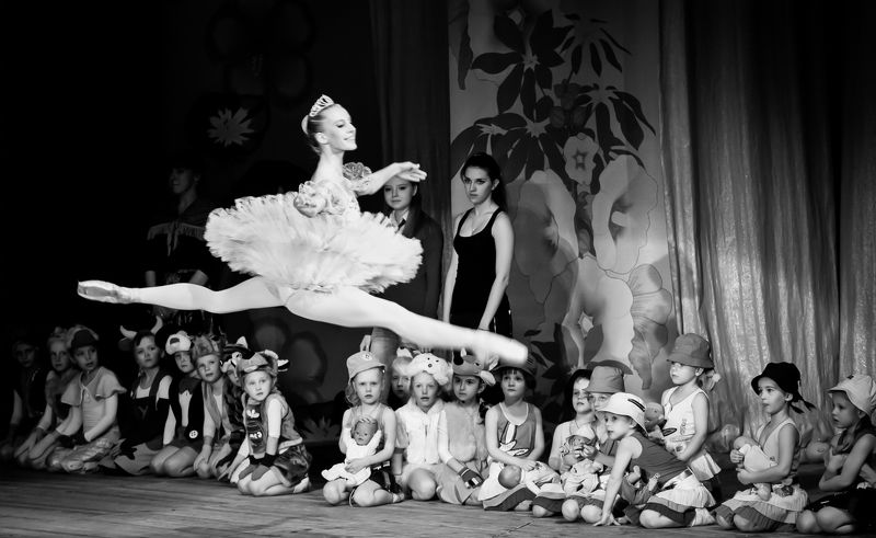 репортаж, эмоции, танец, концертный репортаж Восторг и зависть фото превью