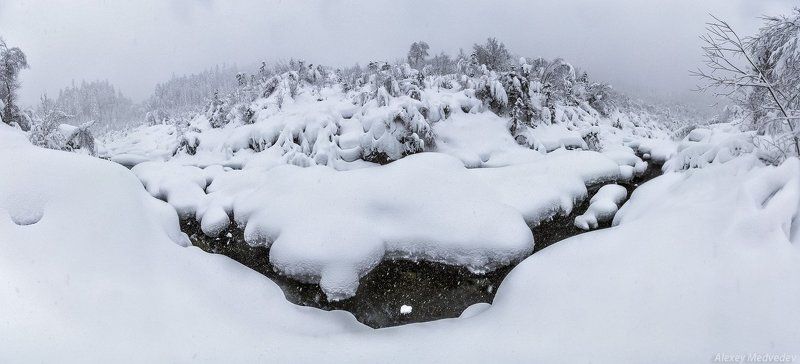 кавказ, домбай, зима, утро, снег, ущелье, горы Заснеженное ущелье фото превью