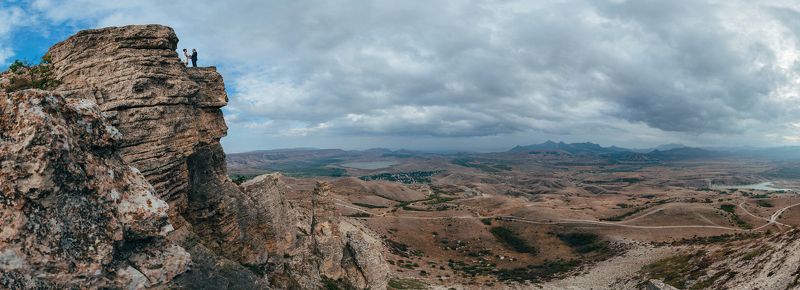 Прогулка по безлюдным пространствам  фото превью