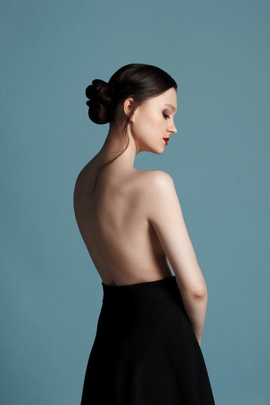 nude Spine фото превью