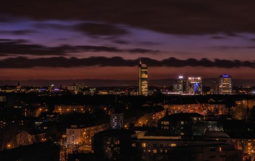 the breath of the night city..
