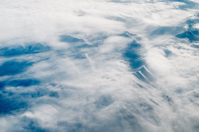 горы, полет, зима Путешествия выше гор фото превью