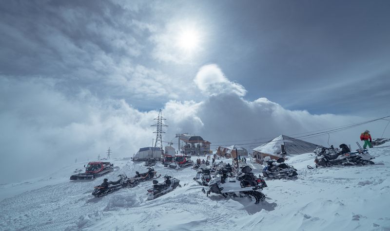 Россия, Кабардино-Балкария, Эльбрус, станция Гарабаши На Эльбрусе непогода фото превью