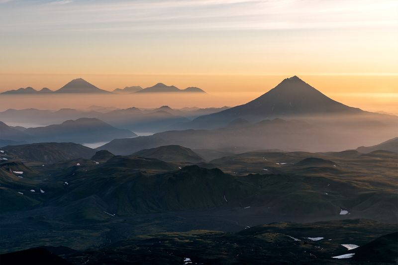 корякский, камчатка, авачинский, вулканы, рассвет, kamchatka, горелый, туман, велючинский Рассвет над Велючинским вулканом фото превью