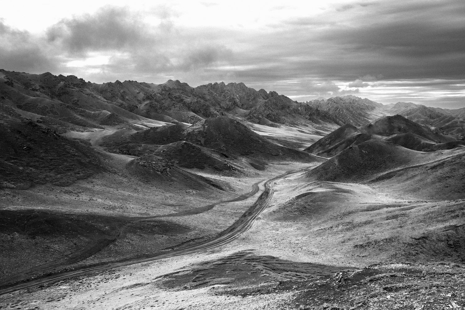 #nomadland #documentary #documentaryphotography #scenery #mongolia #travel #mountains #passage #gobi #desert, Jury