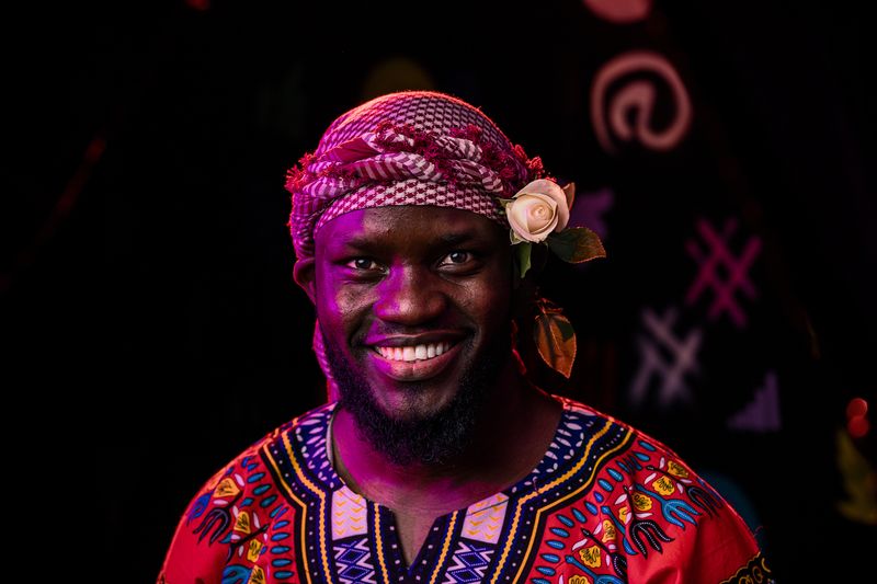 Afro Mask Ankara Patterns Studio Portraits Male In Kenya Afro Mask Ankara Patterns Studio Portraits Male In Kenya фото превью