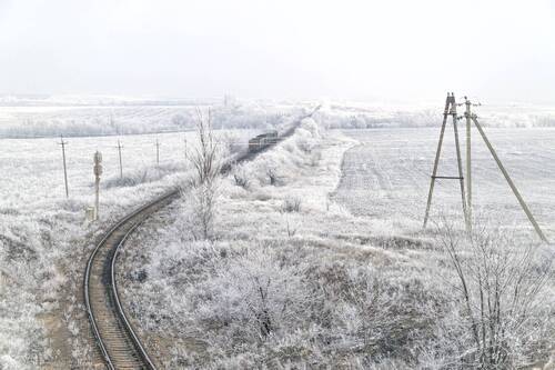 Сквозь снежный простор