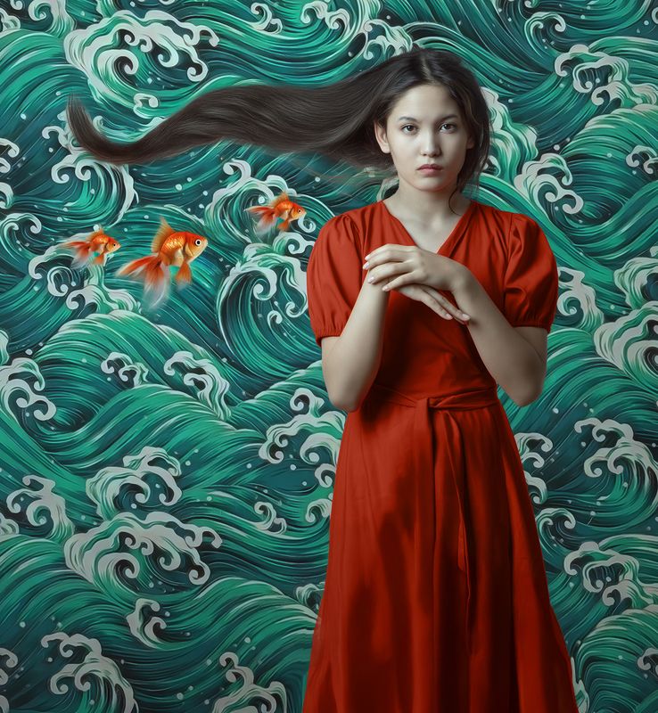 В красном  с золотыми рыбками фото превью