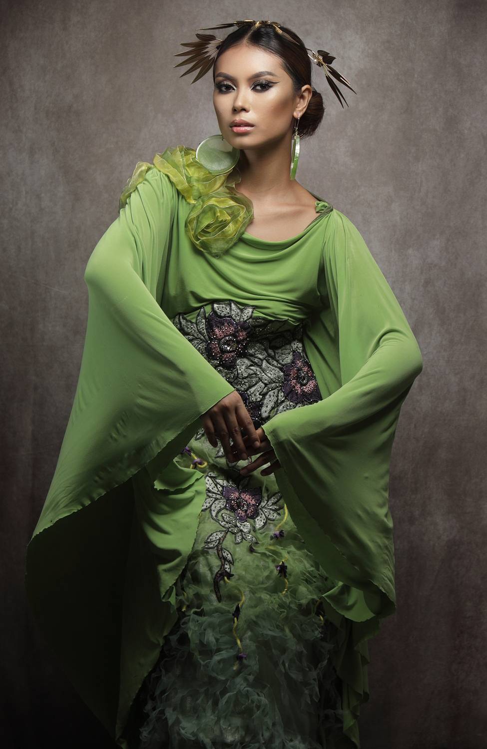 FASHION, Argie Ya&ntilde;ez