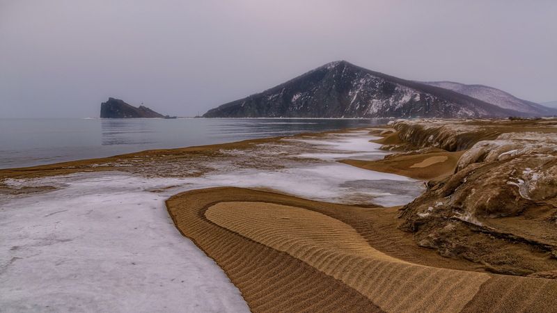 зима, , море, , шторм, , бухрудная Хмурый февральский пляж фото превью