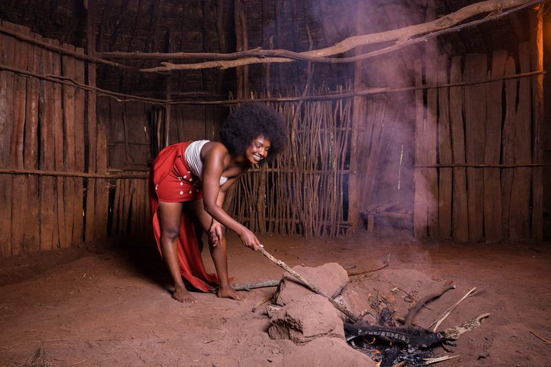 Mwaki Fire Smoke Bomas Of Kenya Portraits фото превью