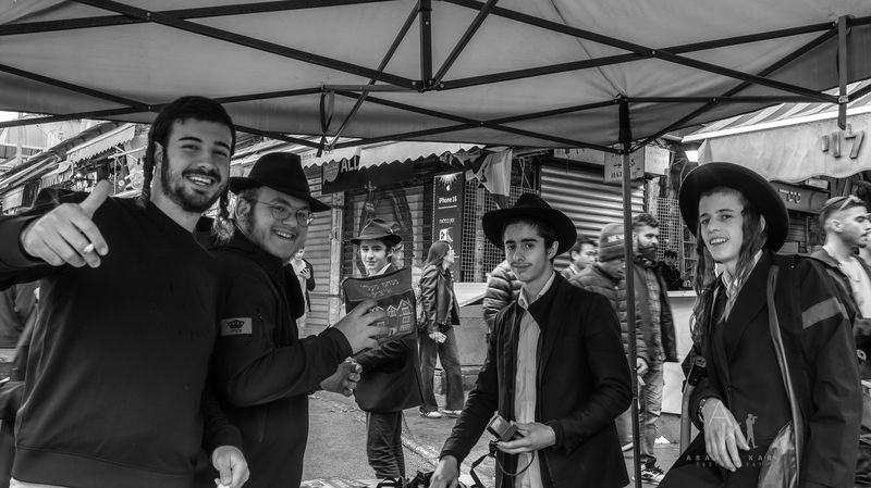 Happiness фото превью