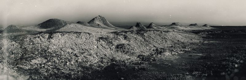 пейзаж, панорама, природа, черно-белое, монохром, заповедное, уникальная природа, долина вулканов, балка, грязевые вулканы, природа керченского полуострова, природа крыма, атмосферное, стиль, зима, грязь, винтажная оптика, мануальное, гелиос 44-2, керчь,  В долине грязевых вулканов. фото превью