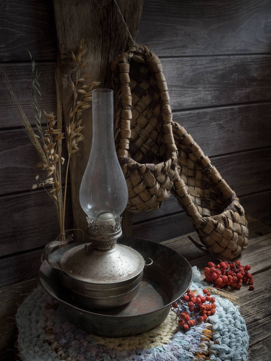 лапти, лампа, предметы старины, Елена Колеснева
