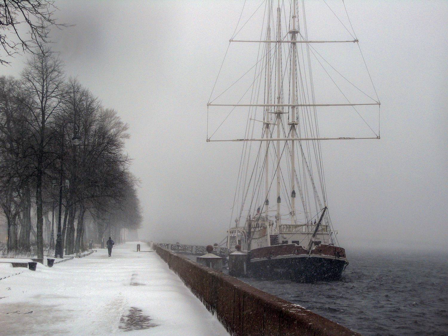 ,  александр михайлов