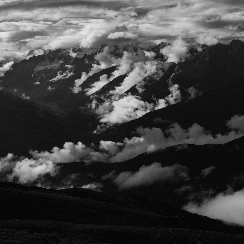 Между небом и землёй фото превью