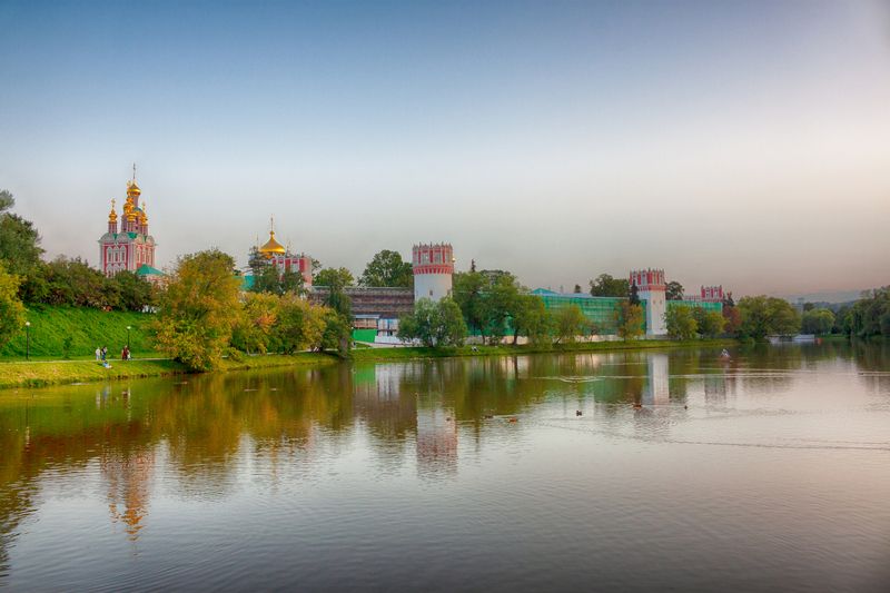 Пруд Новодевичьего монастыря. фото превью