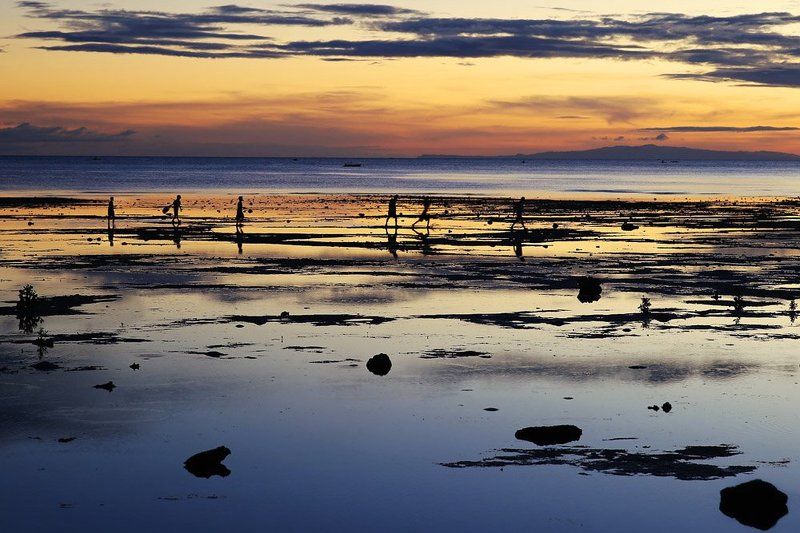 Вода, Закат, Индийский океан, Отлив, Силуэты, Филиппины Дорога домой фото превью