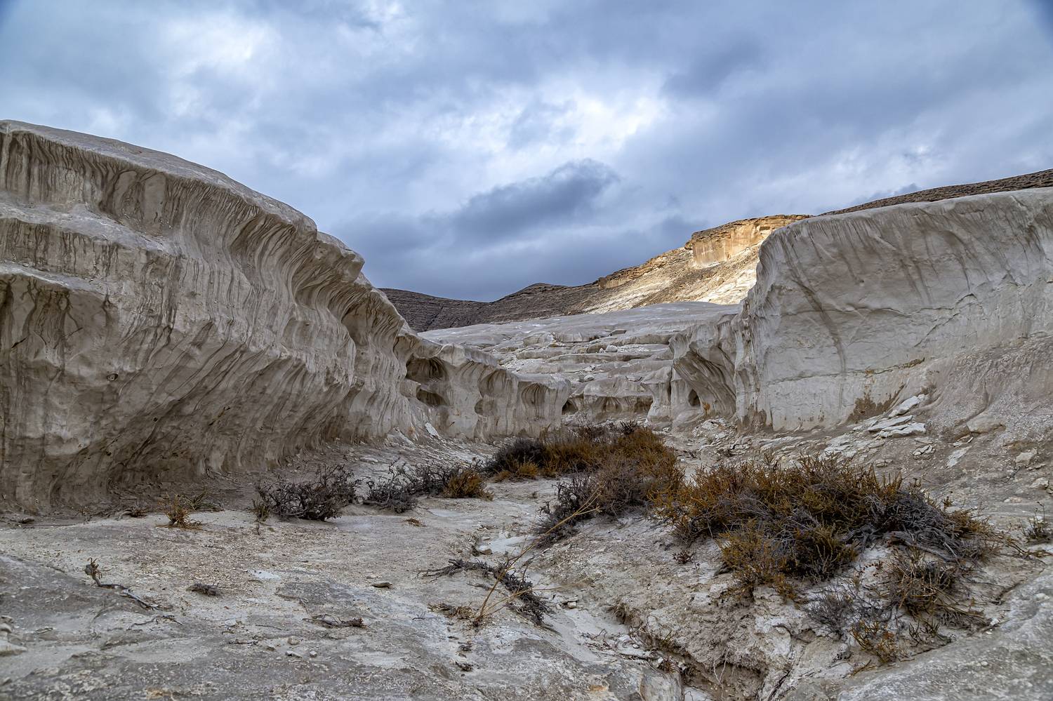 Айракты, Бозжира, Кокосем, Кокесем, Казахстан, Мангистау, Каньон, Тузбаир, отражение, Клыки, Корабль, Бокты, Лензбол, Арка, Закат, рассвет, день, пейзаж, долина шаров, яйца динозавров, Шергала, Тетис, Тирамису, Устюрт, Национальный парк, нацпарк, тучи, об, Евгений Бондарь