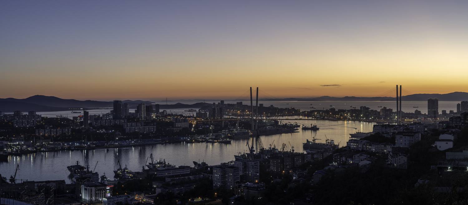 Россия, Приморский край, Приморье, Владивосток, бухта Золотой рог, Золотой мост, закат,, Гаврилов Юрий