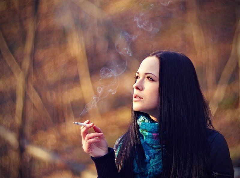 лена, сигарета, табак, дым, лес, весна Smoke girl фото превью