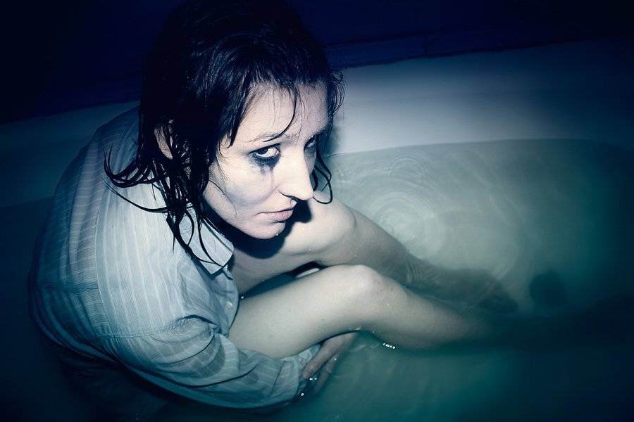 грусть, печаль, девушка, ванна, рубашка, вода, Александр Ёж