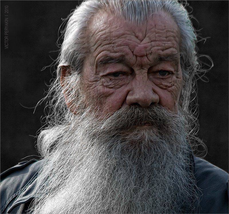 , Виктор Перякин