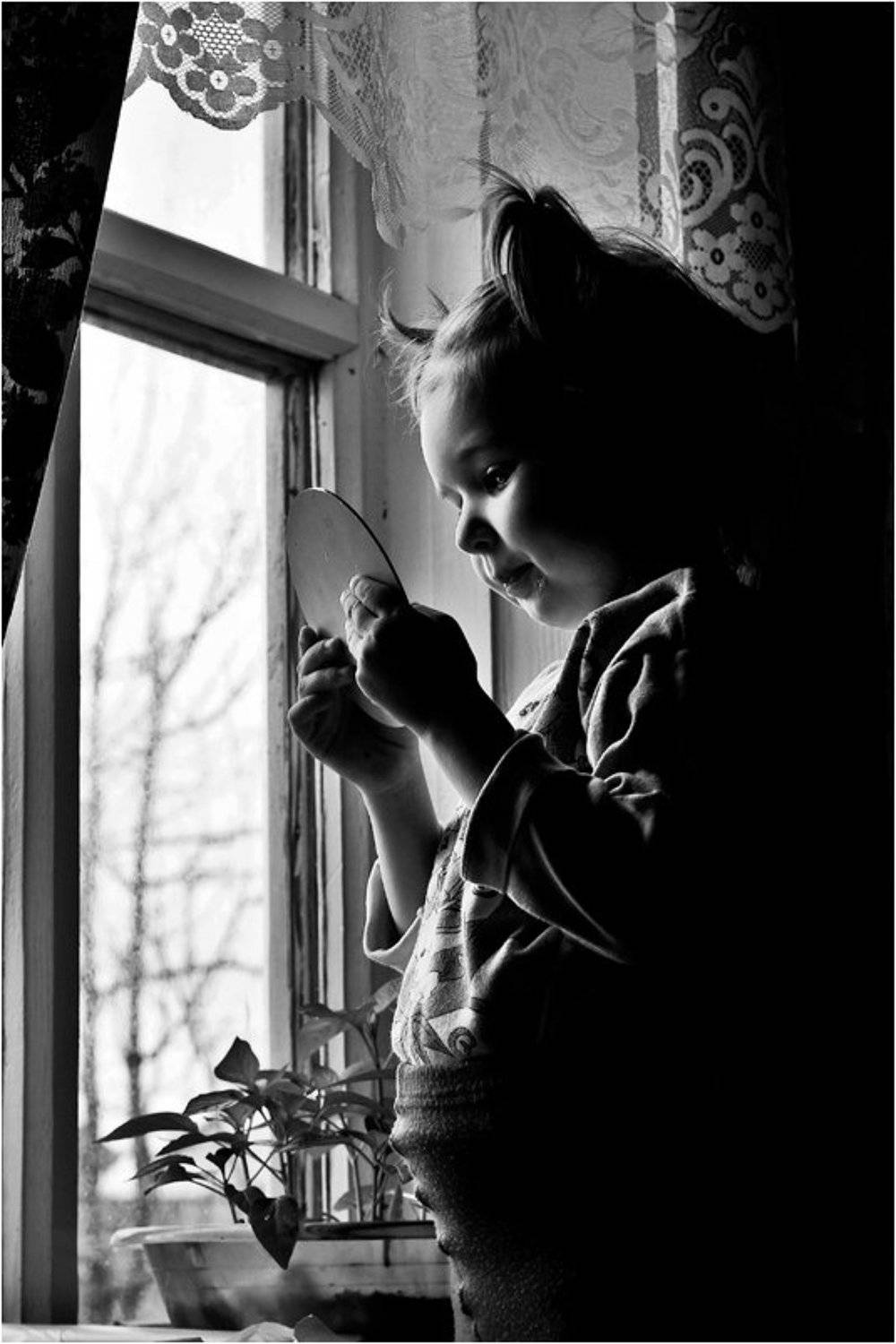 шалафаев илья, shalapai-art, детский портрет, зеркало, окно, в деревне, shalapai-art