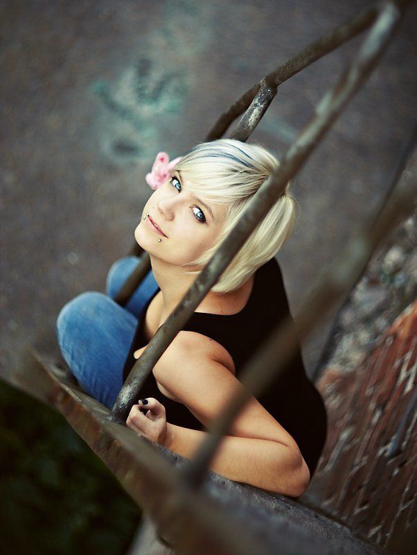 ромашка, кристина, взгляд, лестница ромашка фото превью