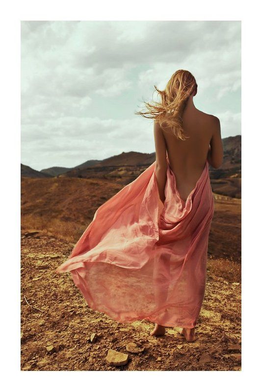 лето, жара, горы, девушка, ткань, ветер, зной breeze фото превью