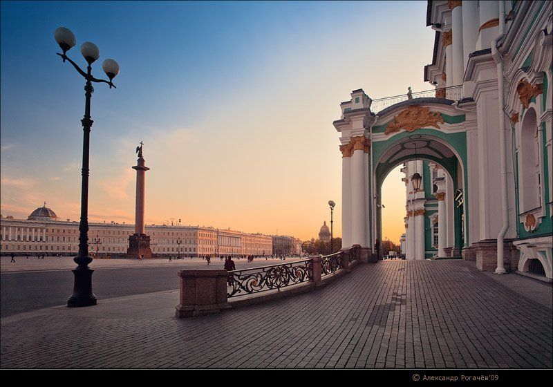 питер,осень,октябрь С парадной стороны. фото превью