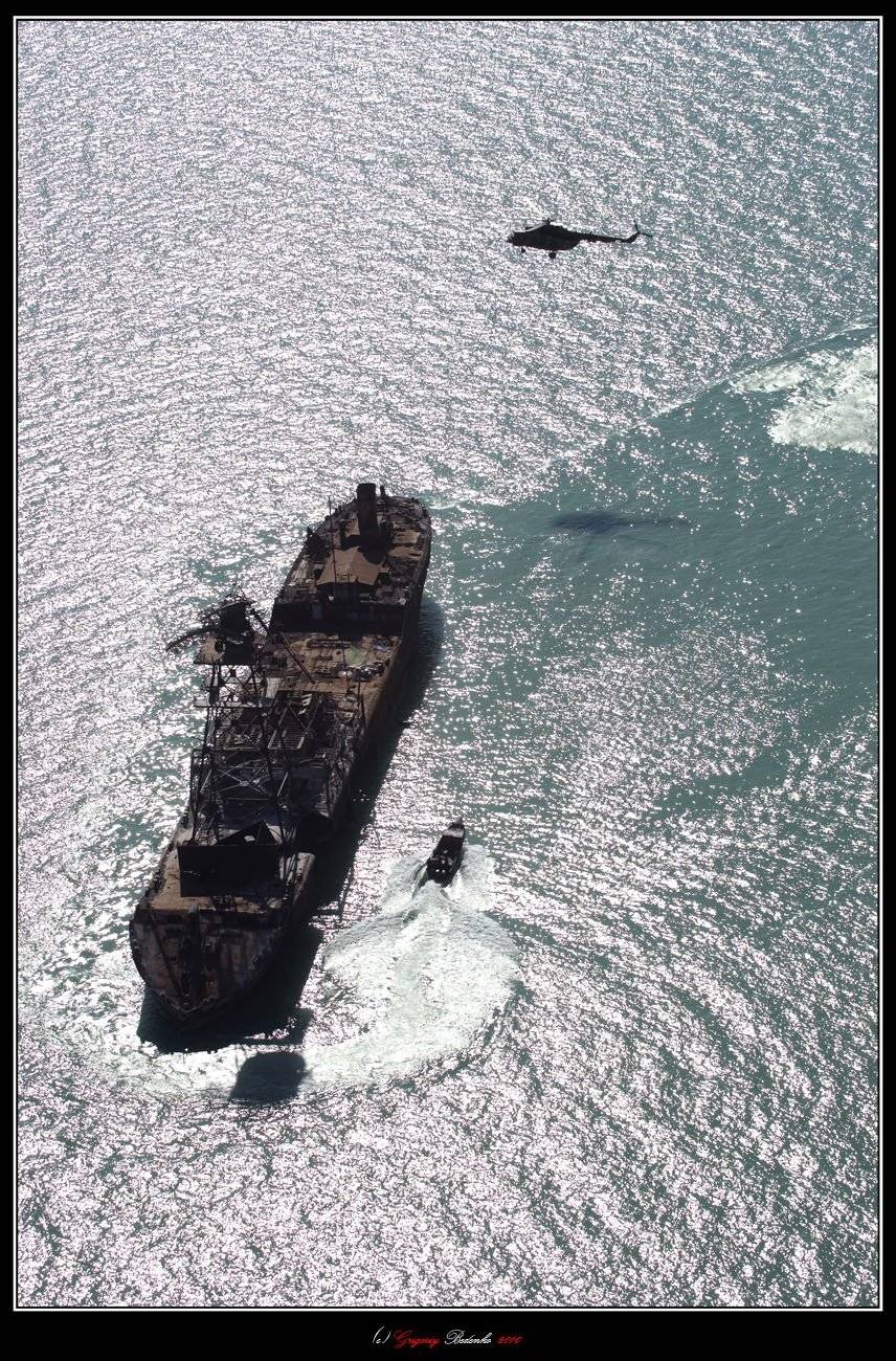 каспийское море, браконьеры, байда, старый корабль, мишень, вертолет, Григорий Беденко