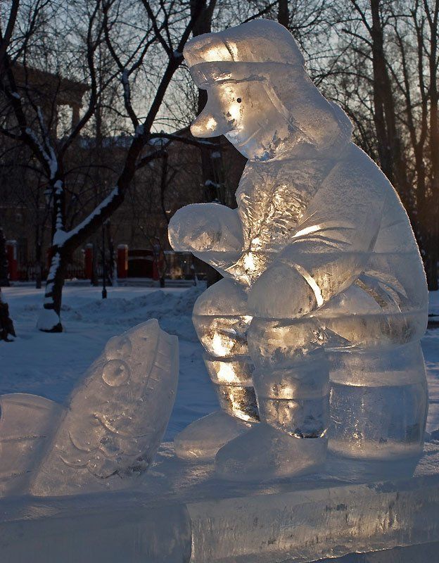 Рыбак у Петровки 38)) фото превью