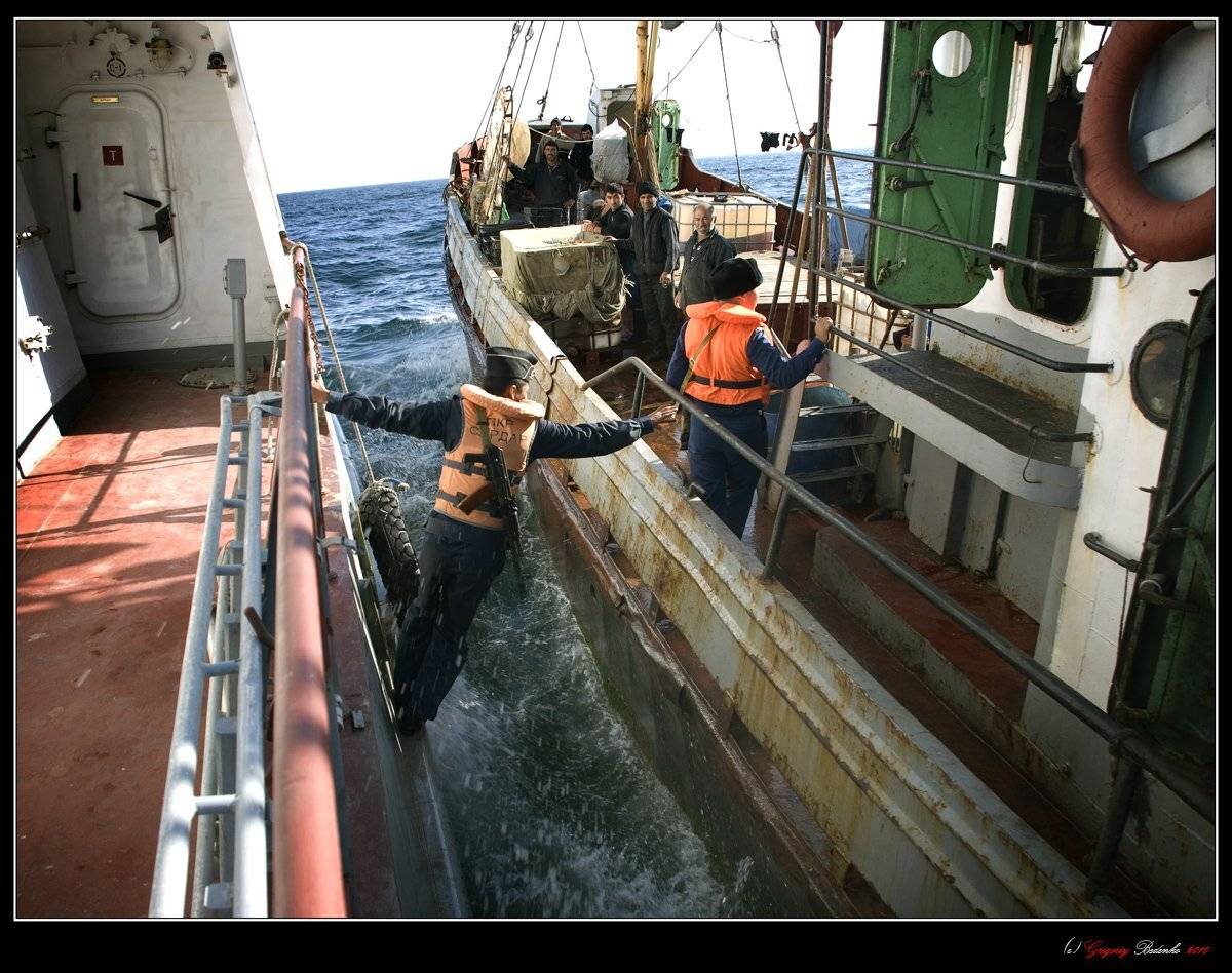 казахстан, каспийское море, браконьерское судно, арест, Григорий Беденко