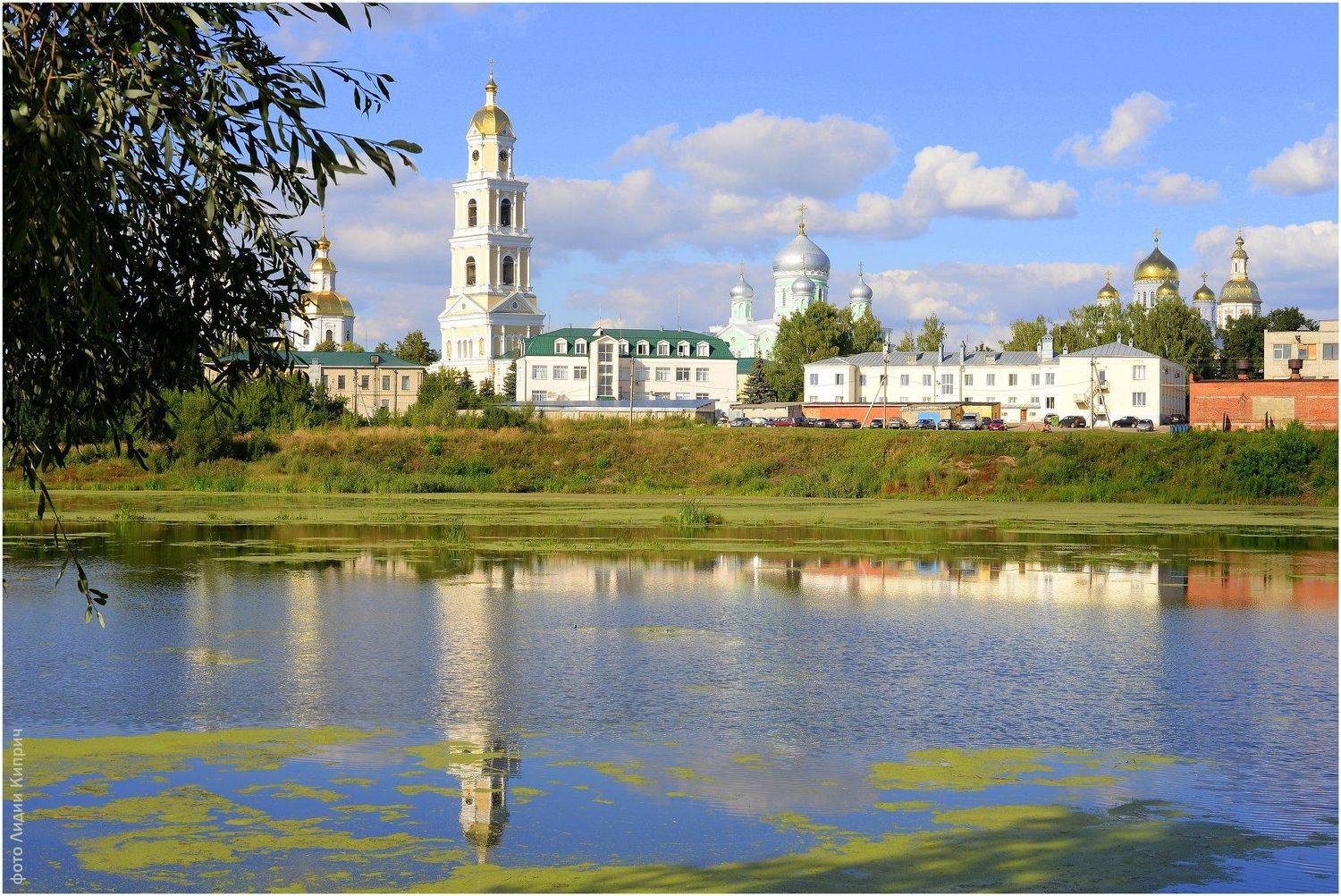 архитектура, дивеево, лето, небо, отражения, пейзаж, православие, река, россия, свято-троицкий дивеевский монаст, Лидия Киприч