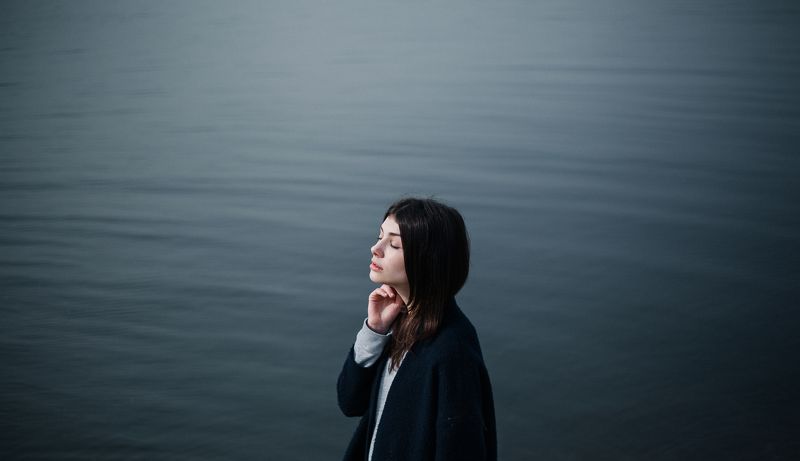 urban,blue,cold,smoke,girl,portrait,spring Alla фото превью