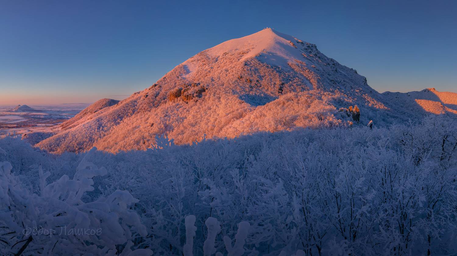 ставропольский край, ставрополье, кавминводы, закат, закатное, иней, зимний, синий, розовый, бештау, в снегу, снежное, вершина, гора, лес,, Лашков Фёдор