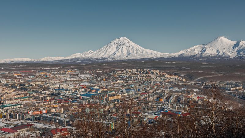петропавловск-камчатский, камчатка,город,вулканы Петропавловск-Камчатский фото превью
