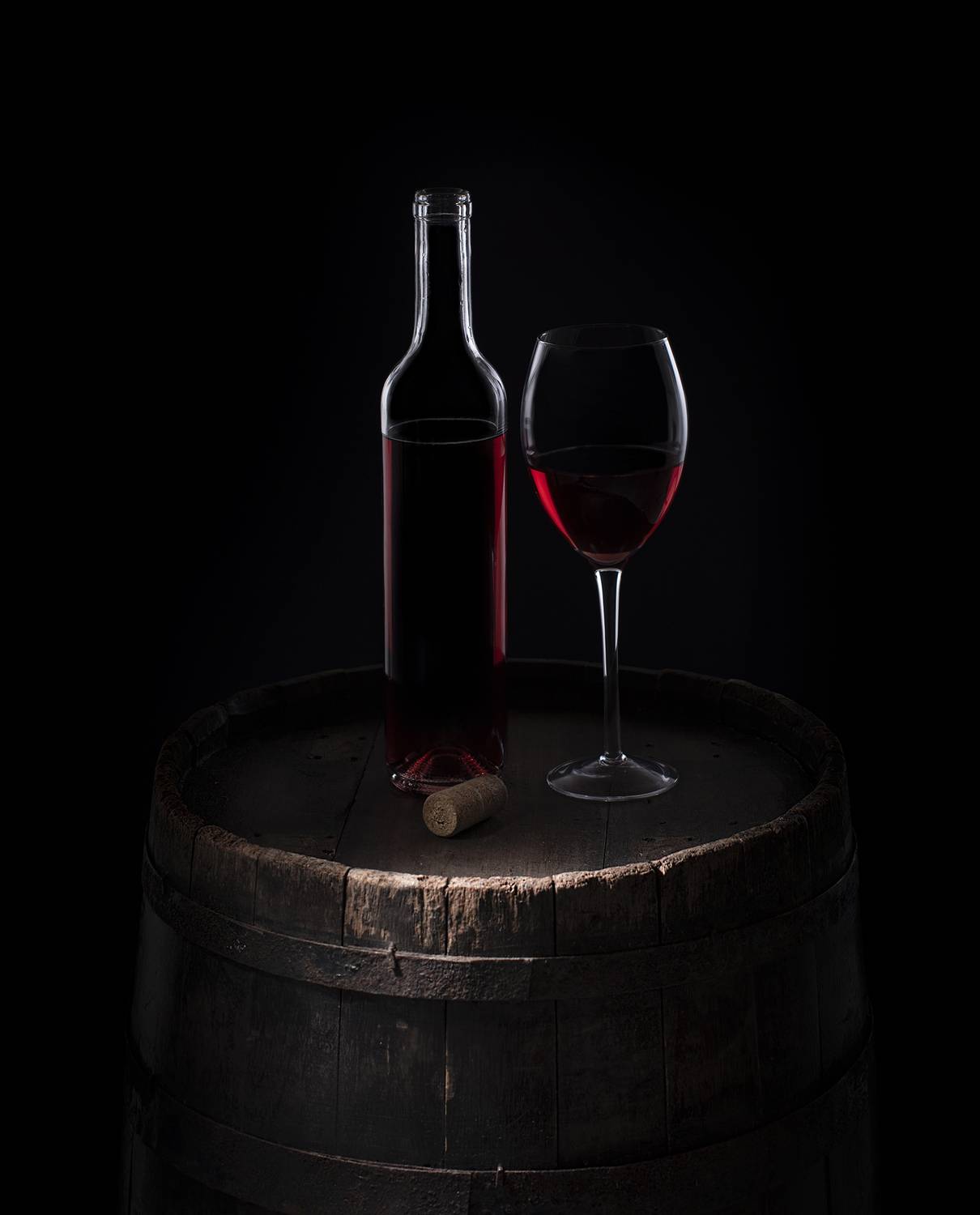still life, wine, black, barrel, light, Maria Margareth Perfoncio